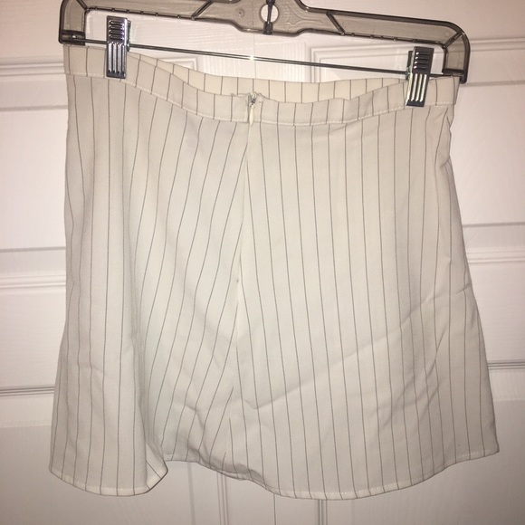 American Apparel Pinstripe Skirt - Picture 2 of 4